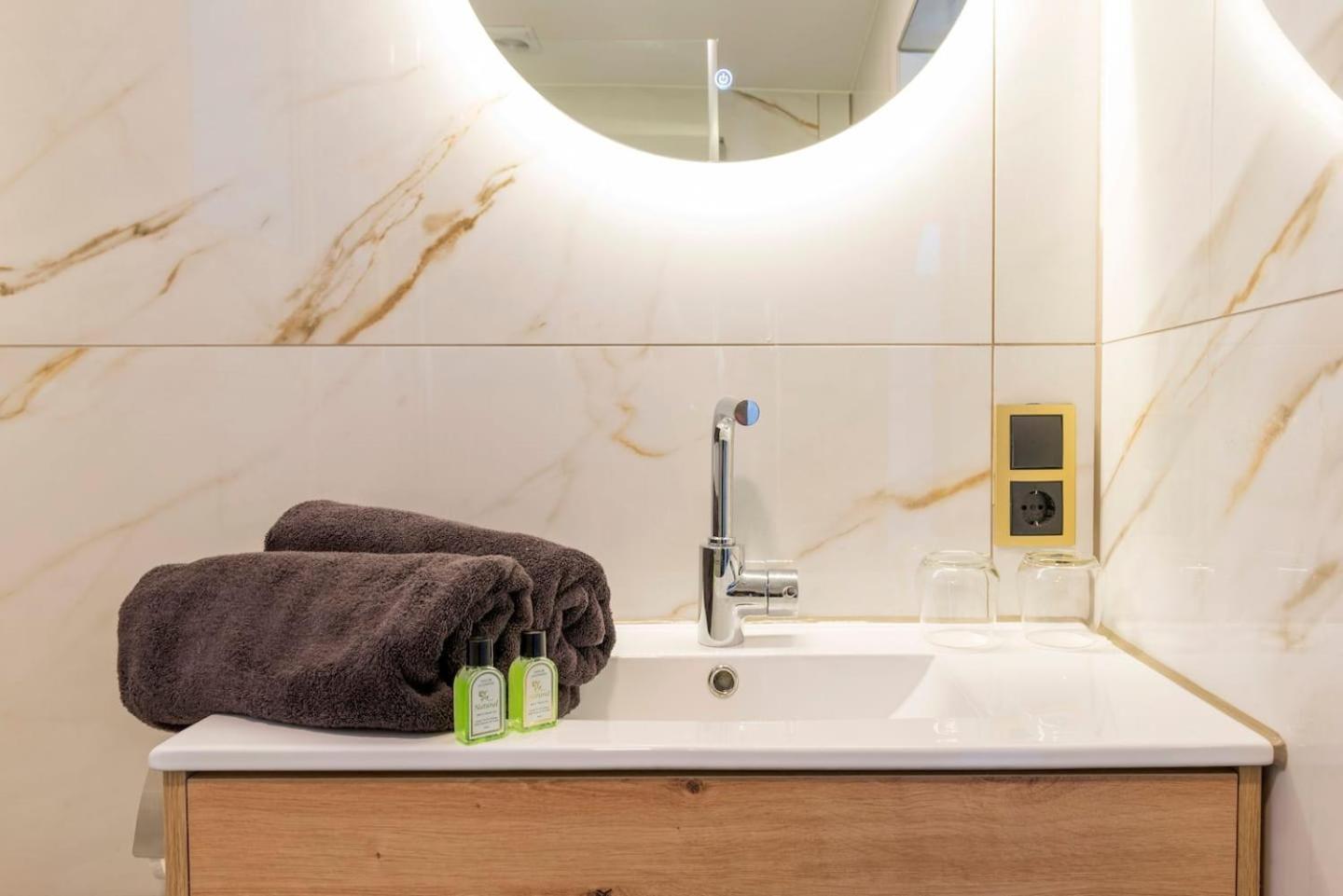 Lovely Suite Newly Renovated تيلبورغ المظهر الخارجي الصورة